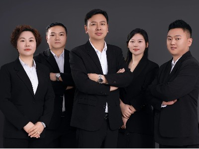 云南昆明店團(tuán)隊 標(biāo)桿門店 成交只是開始 服務(wù)永不止步