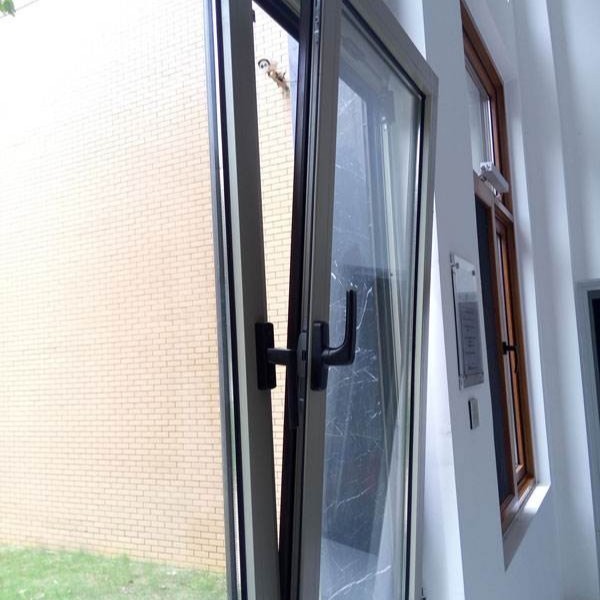 內(nèi)開(kāi)內(nèi)倒窗有哪些優(yōu)缺點(diǎn)？