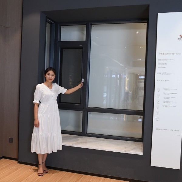 伊盾門窗推出子彈頭爆品系列門窗，迅速搶占當(dāng)?shù)亻T窗市場！